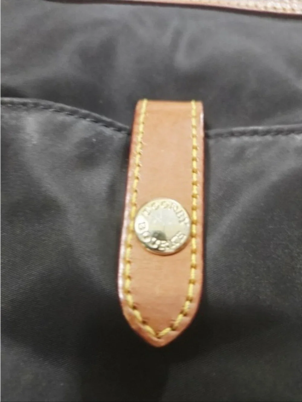Dooney & Bourke compact dooney
